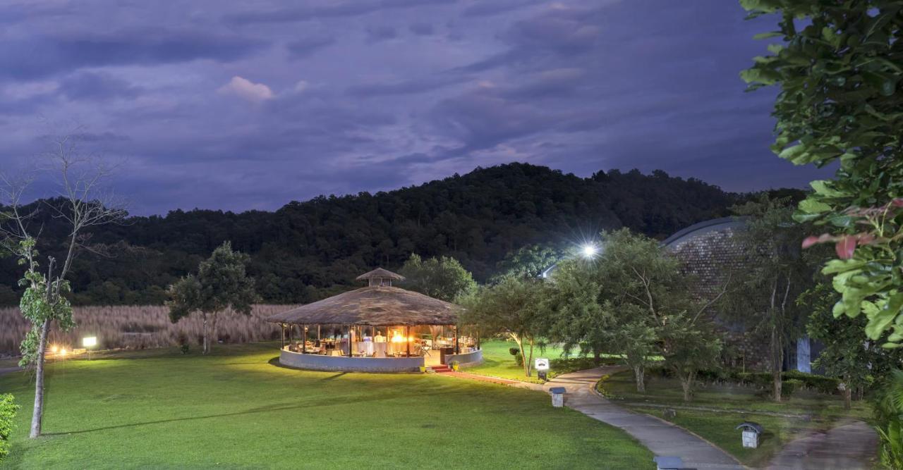 Hotel Club Mahindra Corbett à Dhikuli Extérieur photo