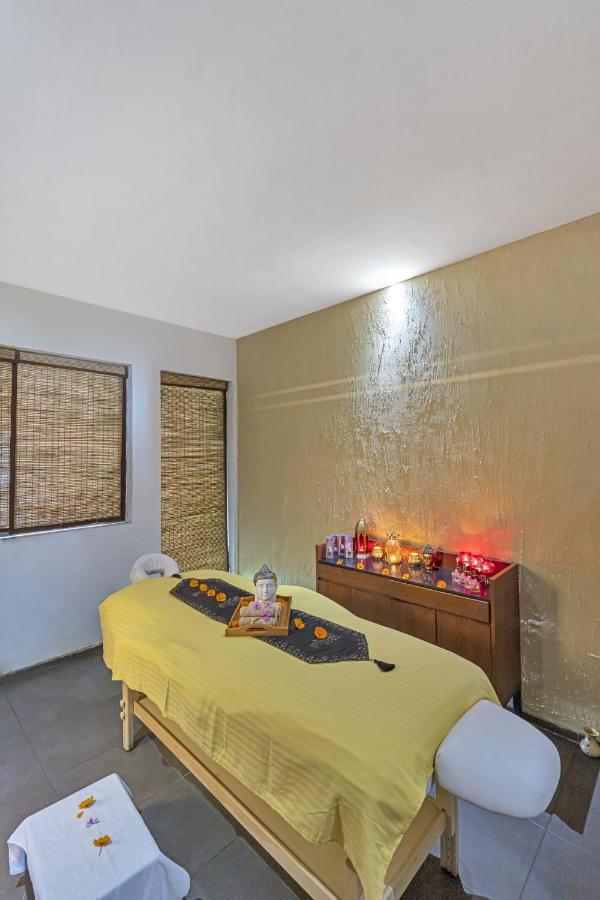 Hotel Club Mahindra Corbett à Dhikuli Extérieur photo